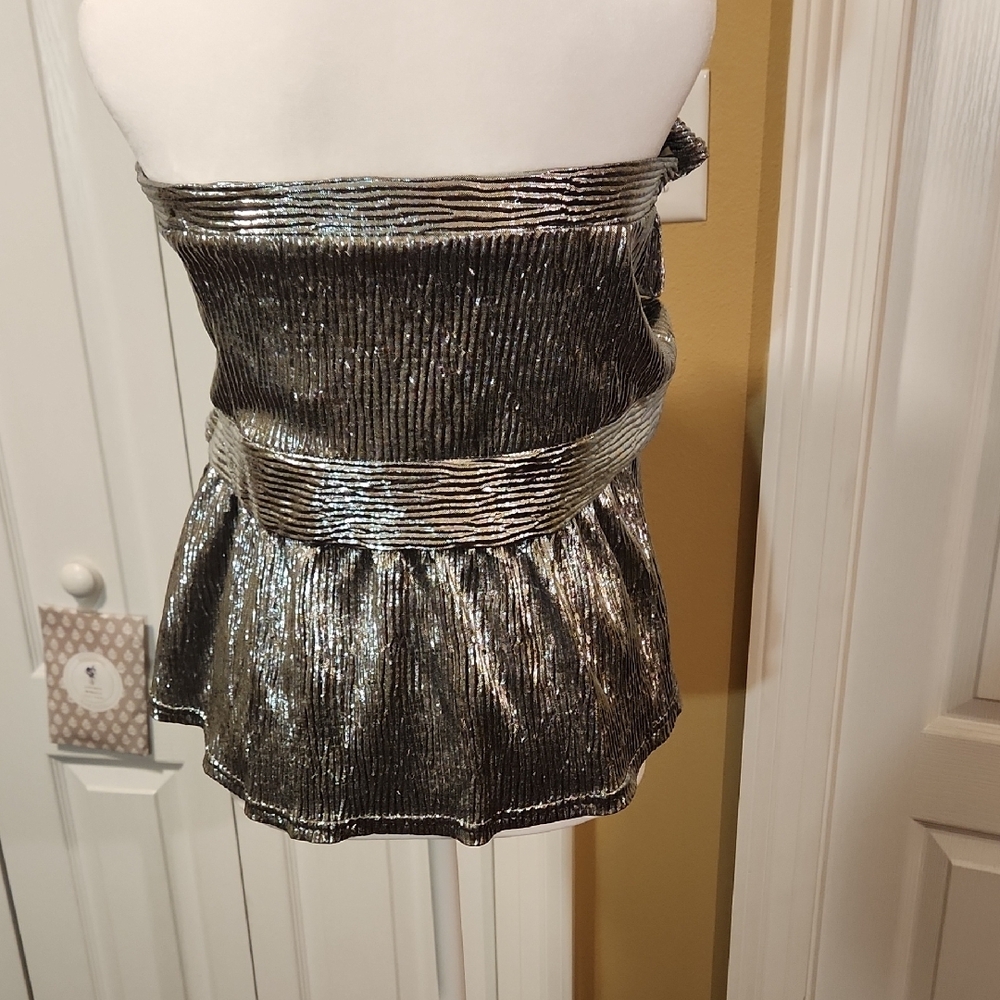 Metallic Off-Shoulder Ruffle Top - Picture 3 of 3